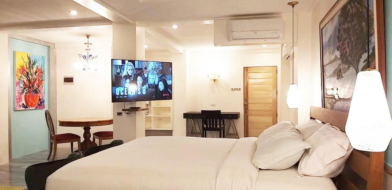 The Carmelence View Bed and Breakfast Tagaytay City Εξωτερικό φωτογραφία