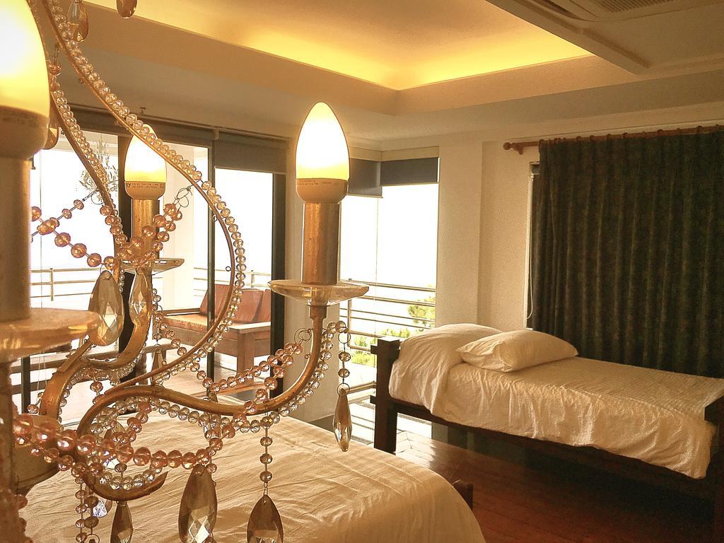 The Carmelence View Bed and Breakfast Tagaytay City Εξωτερικό φωτογραφία