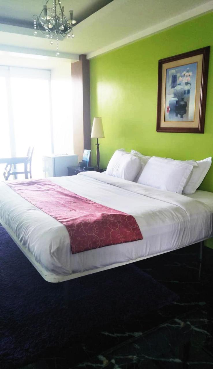 The Carmelence View Bed and Breakfast Tagaytay City Εξωτερικό φωτογραφία