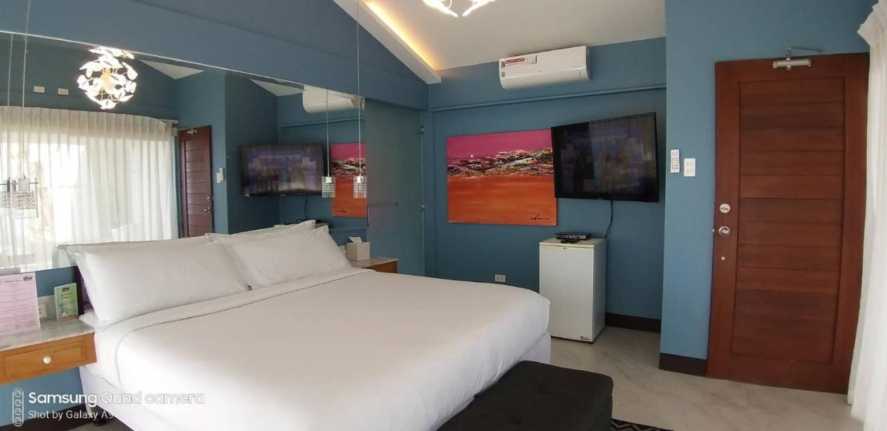 The Carmelence View Bed and Breakfast Tagaytay City Εξωτερικό φωτογραφία