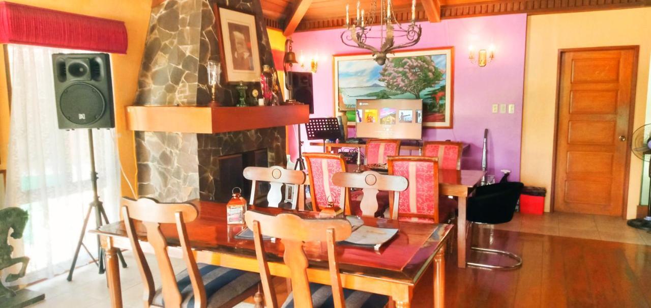 The Carmelence View Bed and Breakfast Tagaytay City Εξωτερικό φωτογραφία